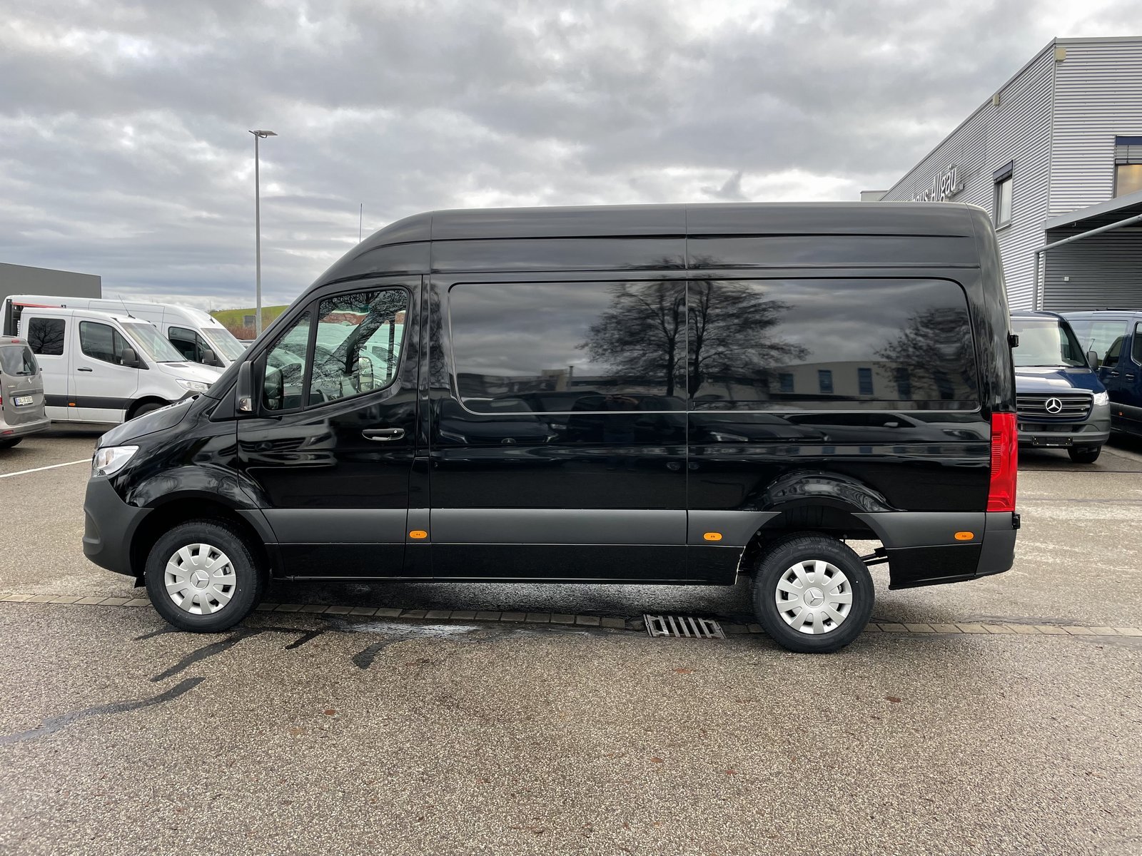 MERCEDES-BENZ Sprinter 317 CDI Kasten Hochdach Standard